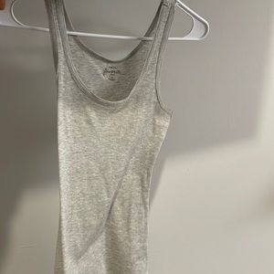 Grey tank.